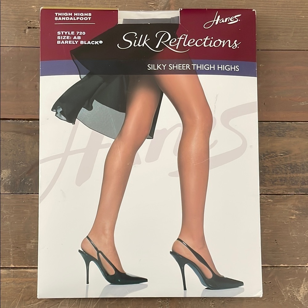 Hanes Silk Reflections Silky Sheer Thigh Highs in Barely Black sz AB Sandalfoot